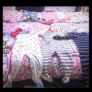 Set of 8 3T & 4T Toddler zip up pajamas - Like New